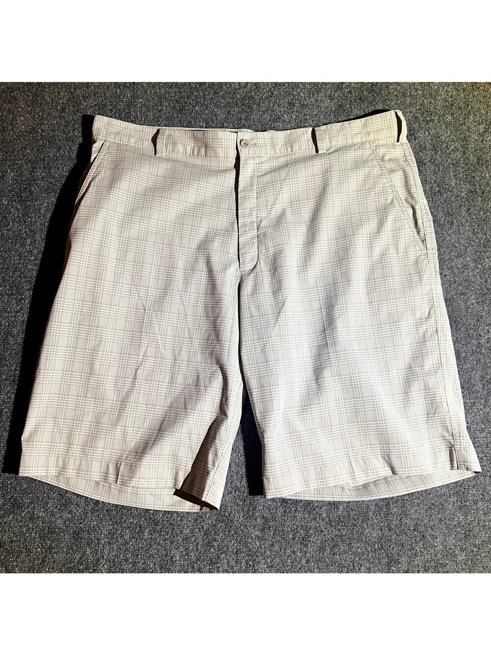 Nike Golf Dri-FIT Shorts Mens 38 Gray Plaid Golf Performance Flat Front
